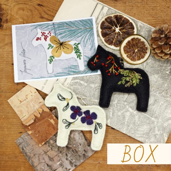 Box créative : décorations de Noël à broder – Les dalas – édition spéciale limitée