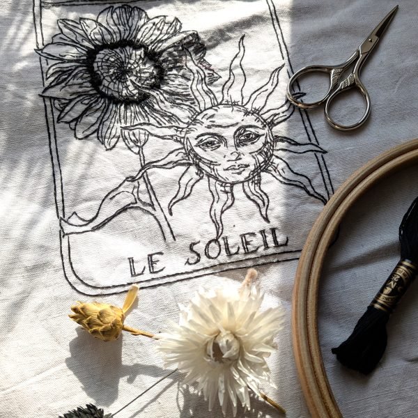 Le soleil – Carte de tarot brodée –